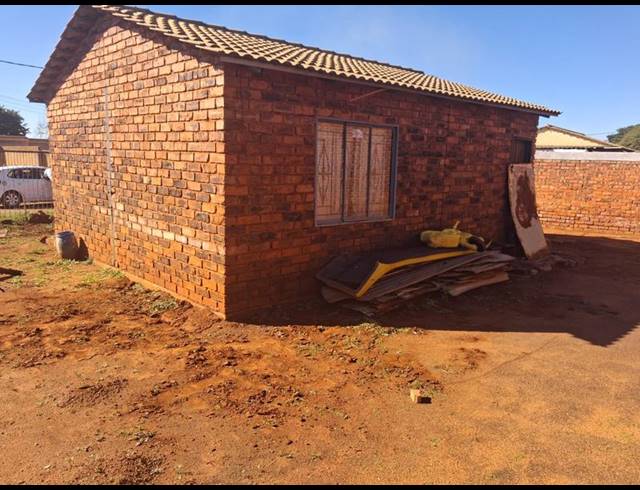 2 BEDROOM HOUSE FOR SALE IN SOSHANGUVE SOUTH